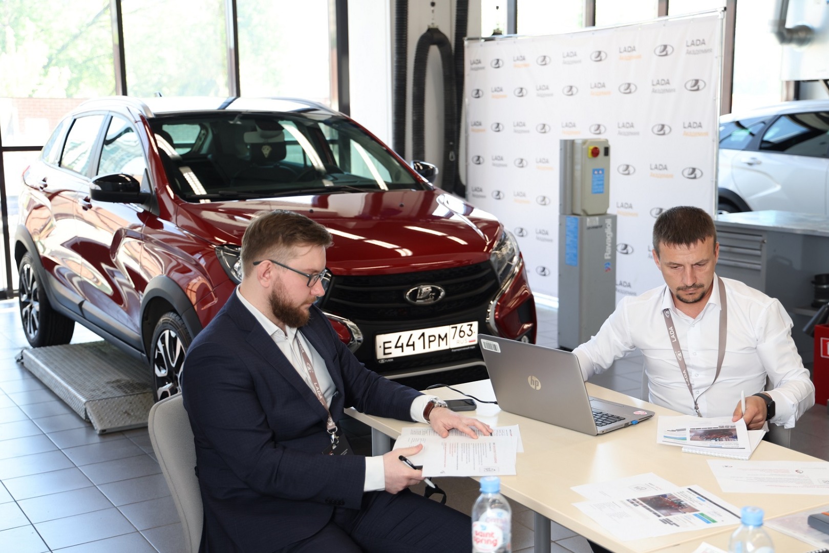 LADA ВЫБРАЛА ЛУЧШИХ СОТРУДНИКОВ ДИЛЕРСКИХ ЦЕНТРОВ - Волжский Лада - дилер  LADA в г. Волжский